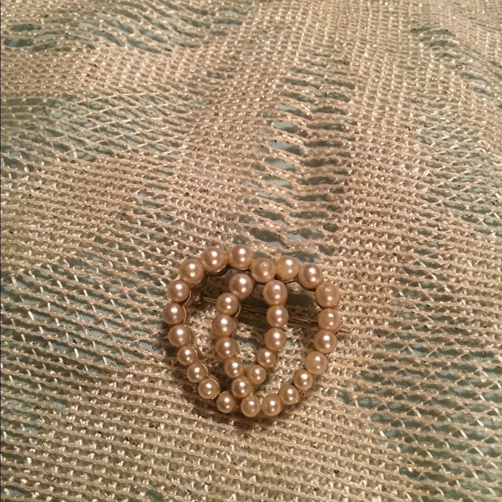 Vintage pearl look Victorian brooch